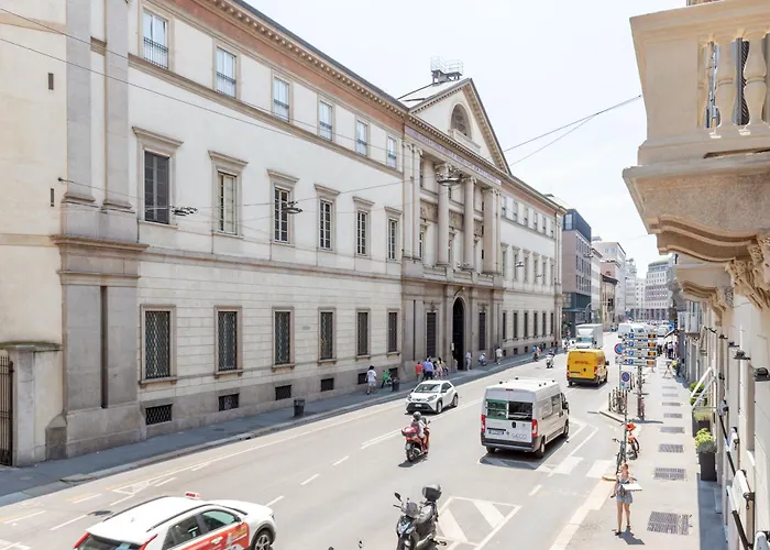Corso Venezia Suite With Double Bathroom And Balcony